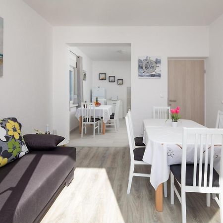 Apartments 20 Meters From The Beach Jesenice  Luaran gambar