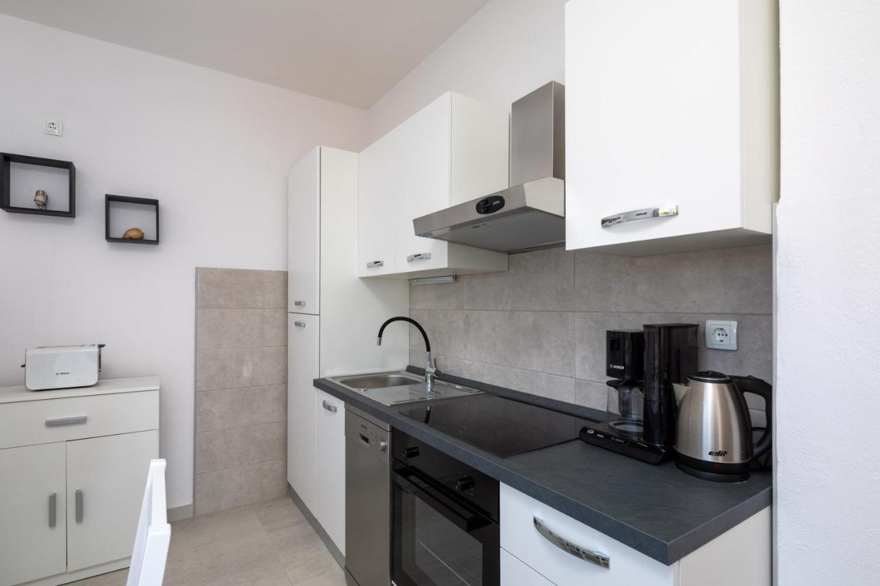 Apartments 20 Meters From The Beach Jesenice  Luaran gambar