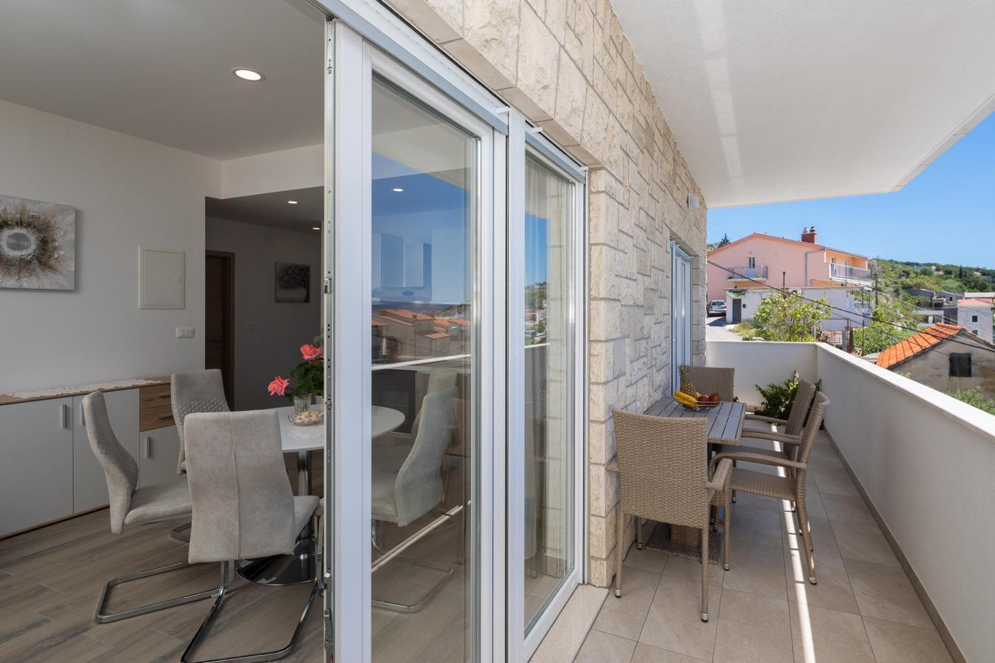 Apartments 20 Meters From The Beach Jesenice  Bilik gambar